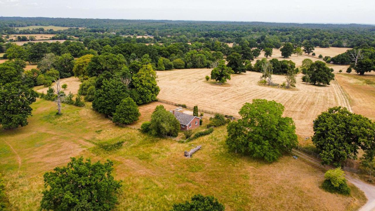 Secluded 3 Bed In Private Parkland Holiday home